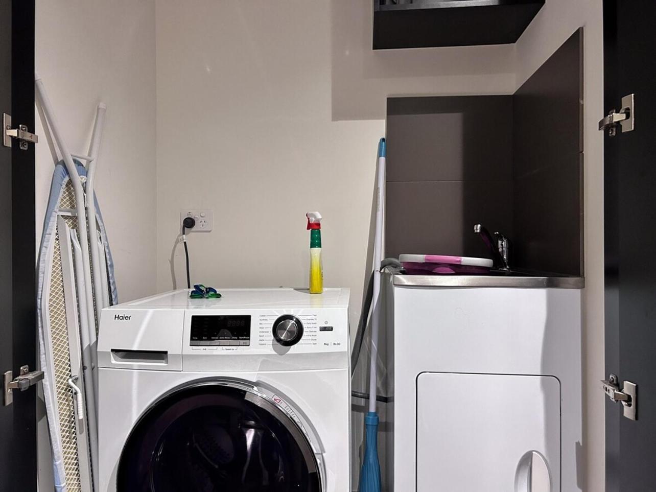 Relaxed 1Br1Ba City View Apt Wifi In Cbd Melbourne Exterior photo
